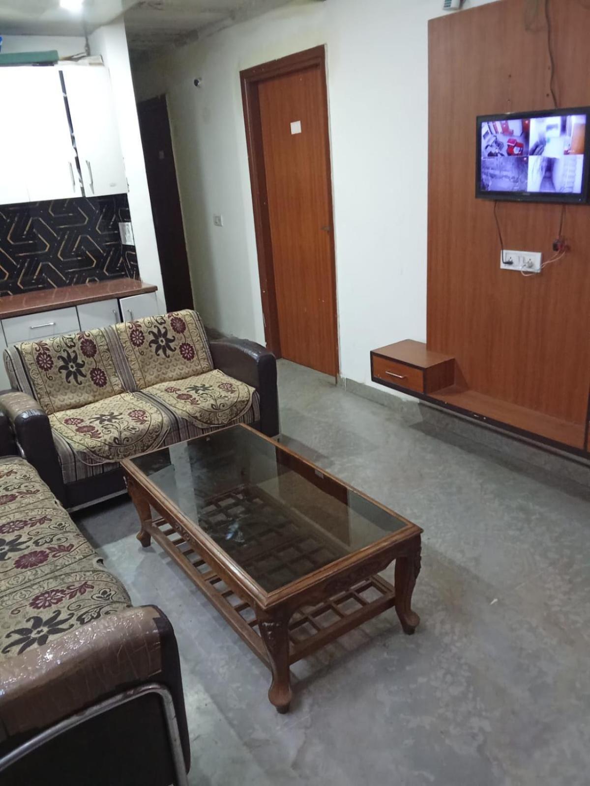 Kings Tdi Mall Hotel New Delhi